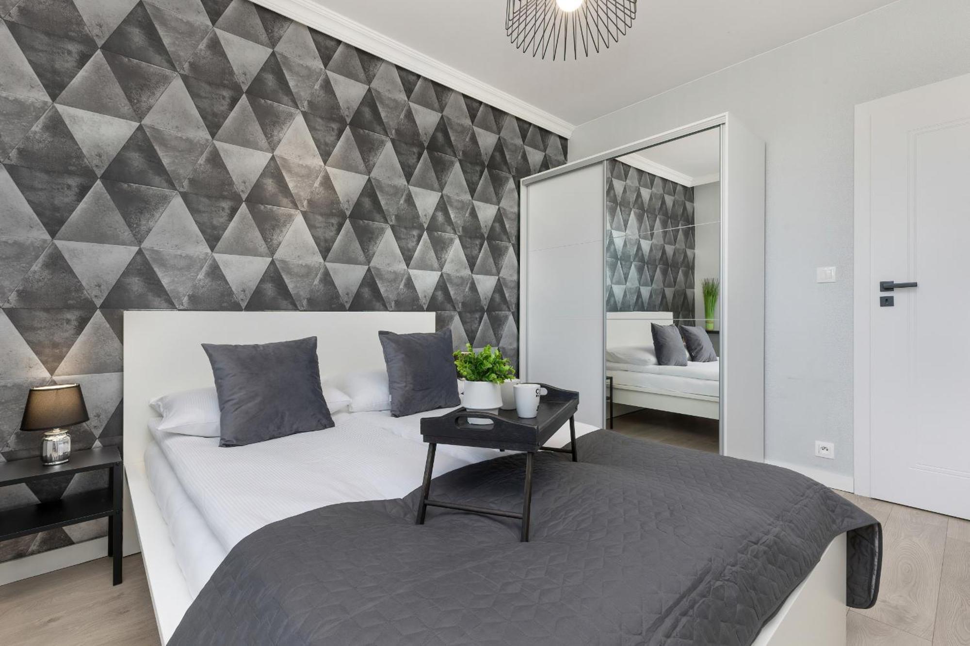 Podgorze Lipska Pet-Friendly Apartment With Balcony And Parking By Renters Prestige Krakow Exterior photo